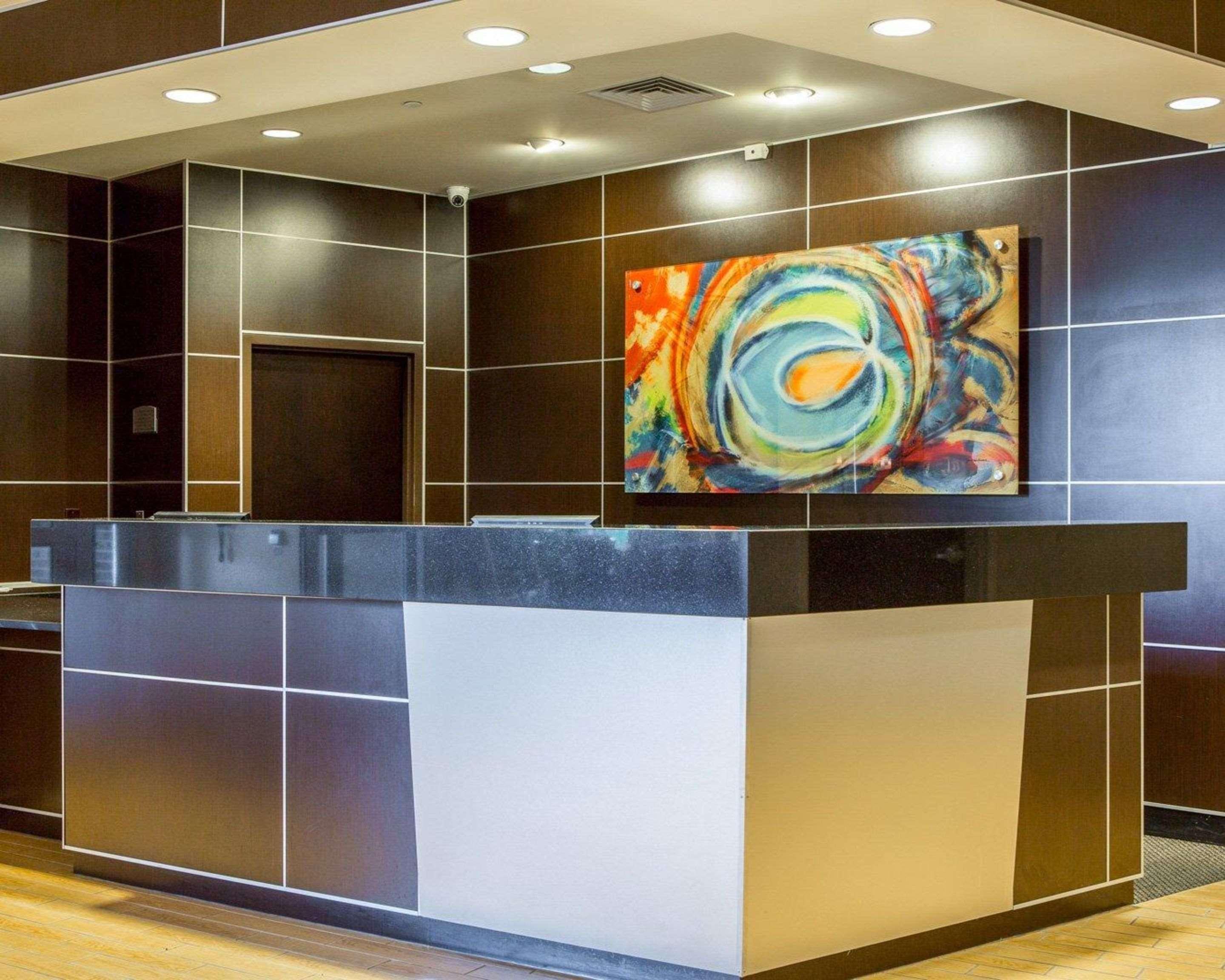 Cambria Hotel Traverse City Bagian luar foto