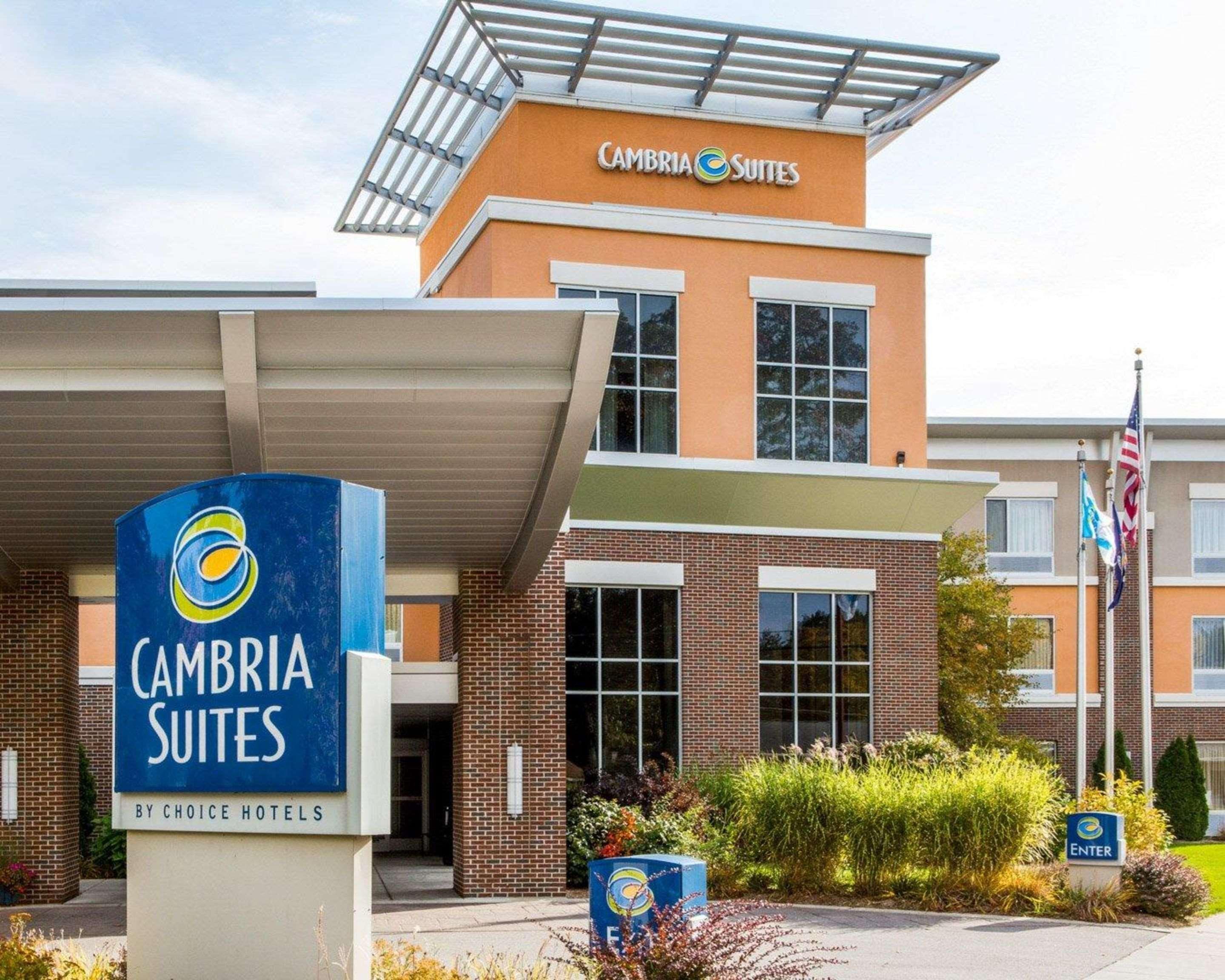 Cambria Hotel Traverse City Bagian luar foto