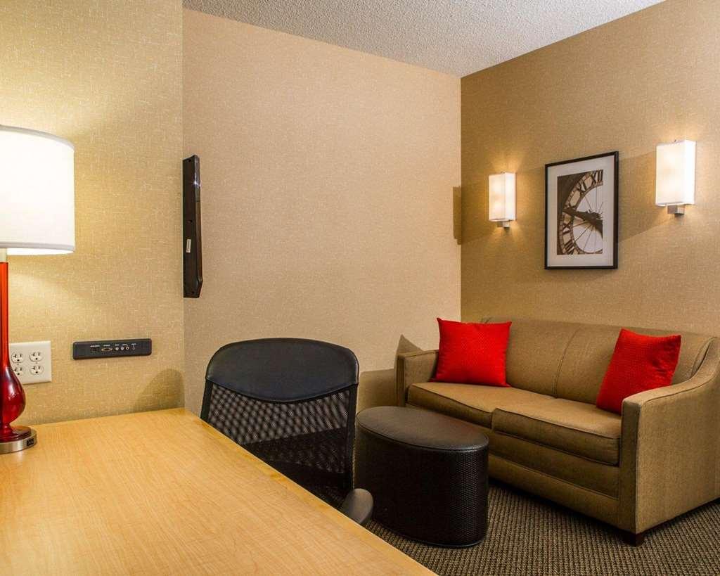 Cambria Hotel Traverse City Ruang foto