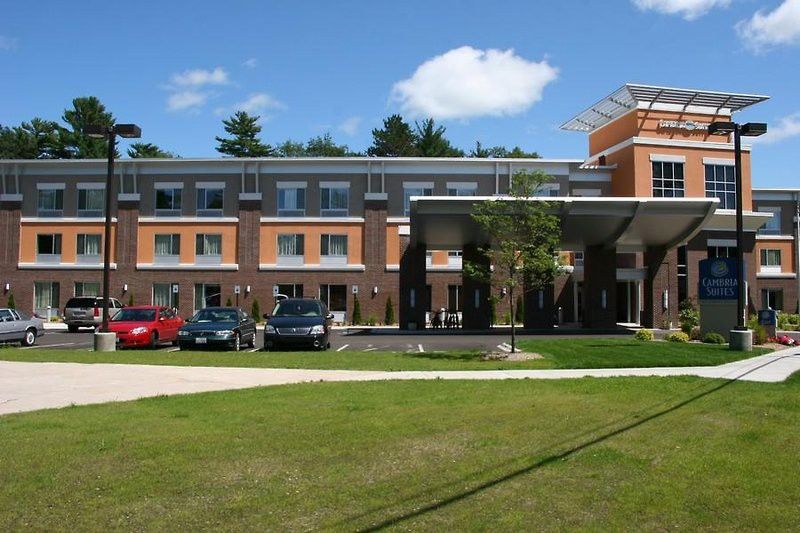 Cambria Hotel Traverse City Bagian luar foto