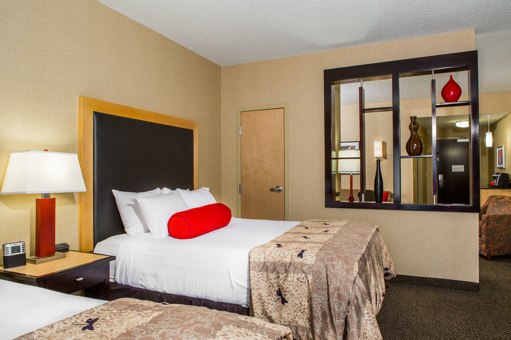 Cambria Hotel Traverse City Bagian luar foto