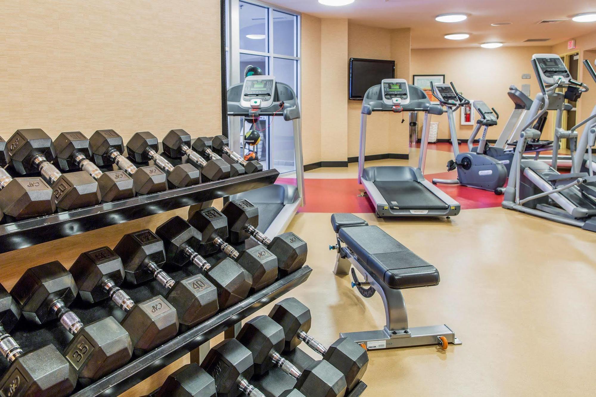 Cambria Hotel Traverse City Bagian luar foto